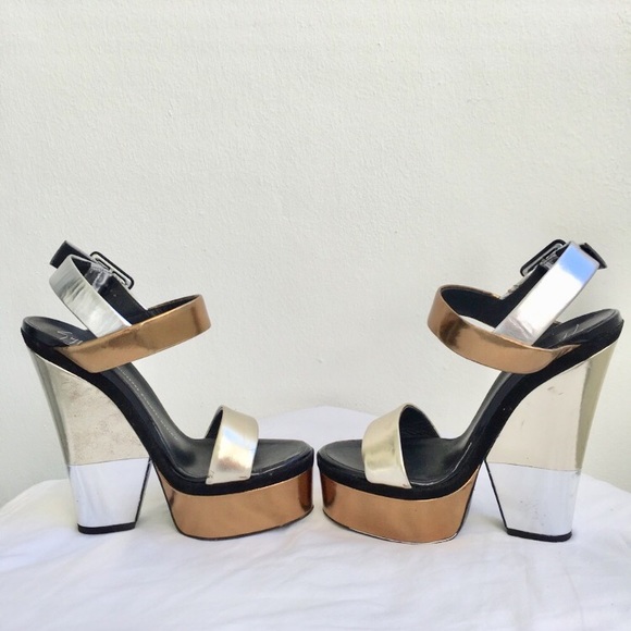 Giuseppe Zanotti Shoes - Giuseppe zanotti 100% authentic black & gold